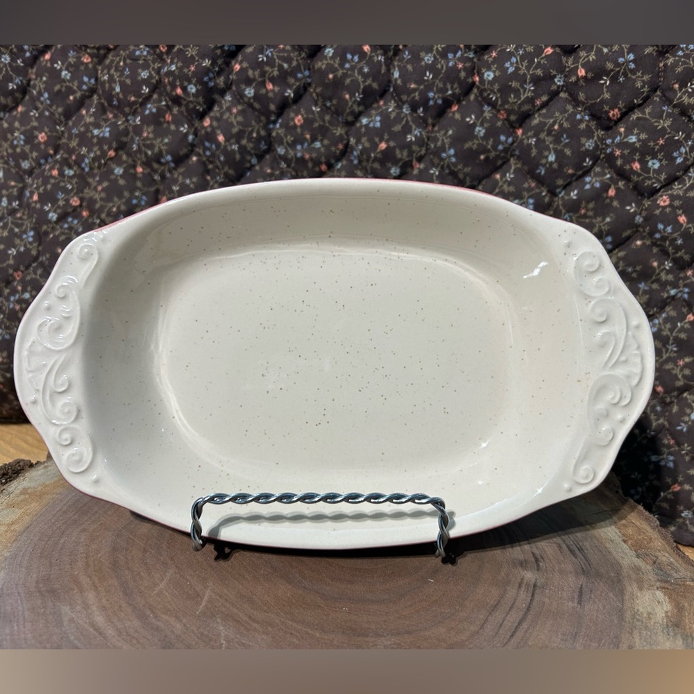 Pfaltzgraff Weir in Your Kitchen Ruby Red oval baker and appetizer dish